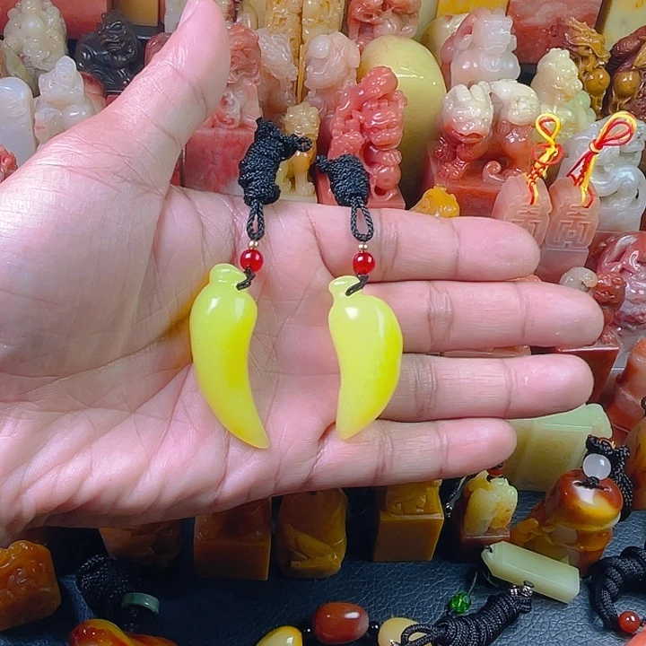 寿山石2个挂件！！！！！！