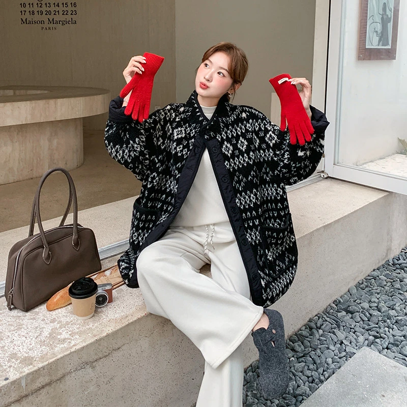 黑色设计感印花仿羊羔毛棉服女短款冬季2025款超好看加厚棉袄外套