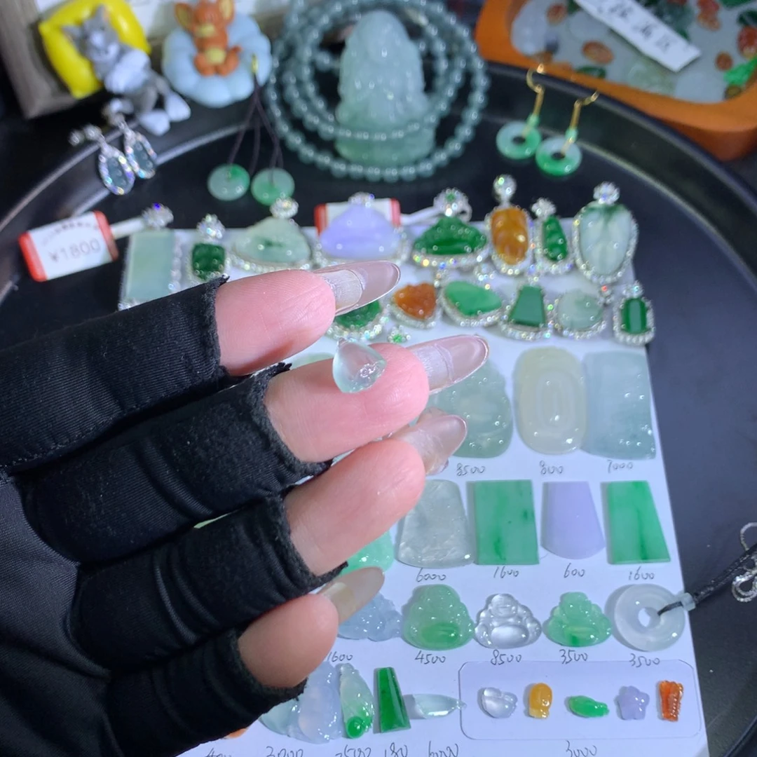 翡翠未镶嵌吊坠(不含链)莲蓬