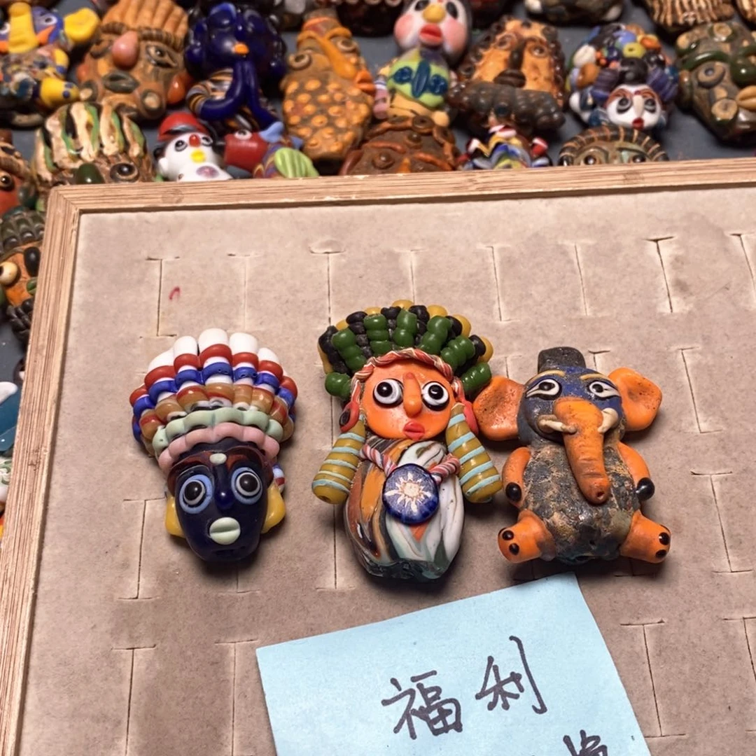 琉璃颈饰印度尼西亚专拍