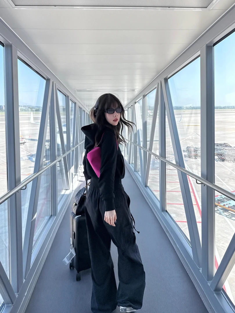 秋季新款百搭慵懒风短款连帽卫衣外套休闲裤子高冷御姐气质套装