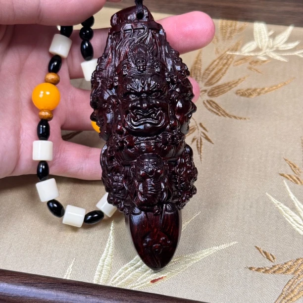 小叶紫檀手工雕刻大号金刚降魔杵文玩手把件