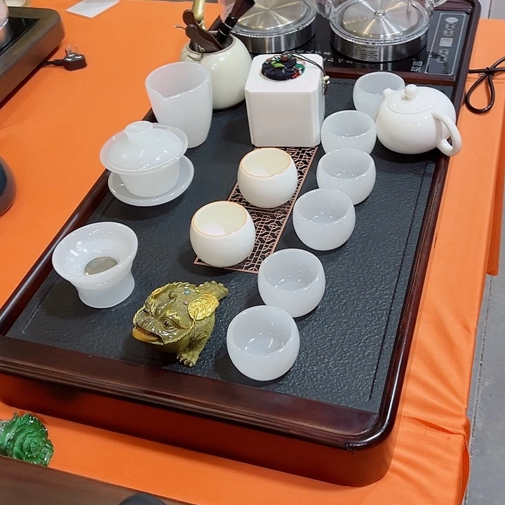 不禁夸啦啦啦咯哦哦哦啦啦