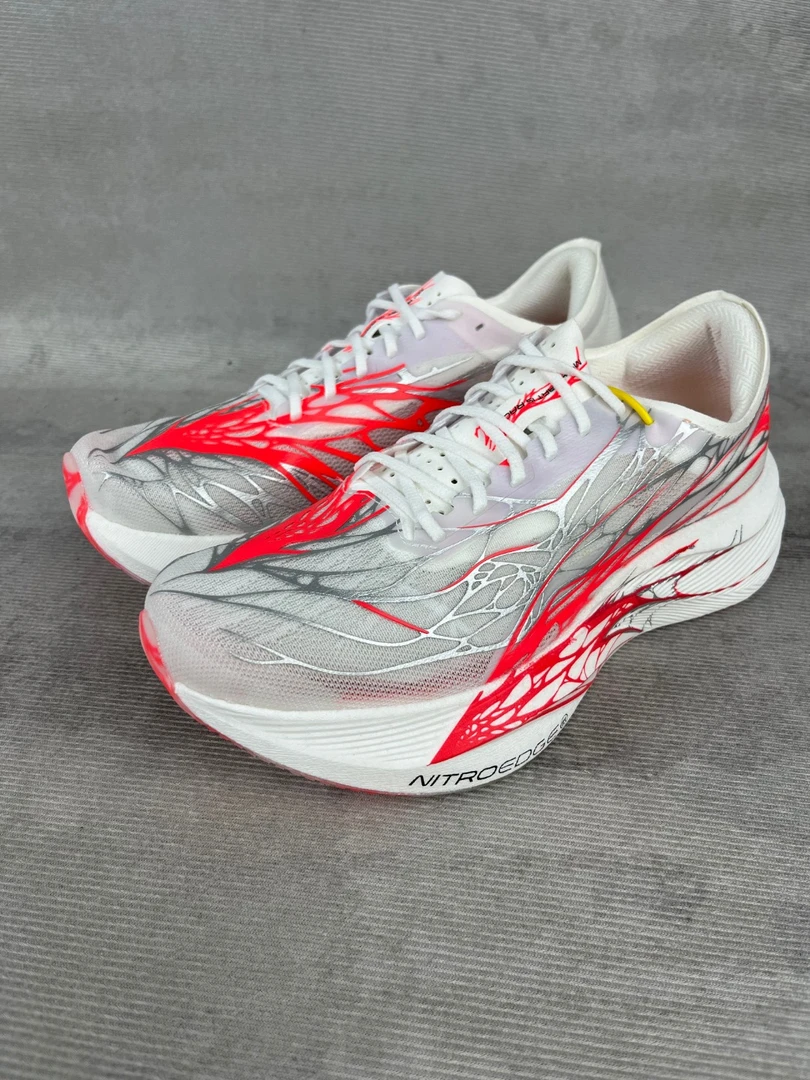 未使用 MM6 40码 C205 5 GT 白红 全新 正品潮鞋 / 8911