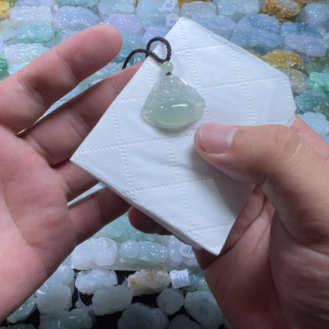 小***J翡翠未镶嵌颈饰天然