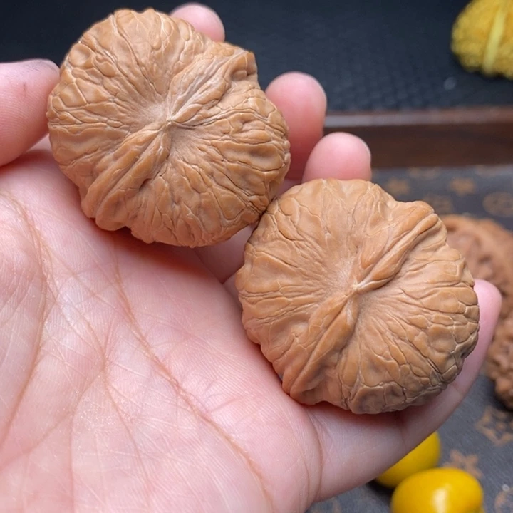 文玩核桃把件球宝