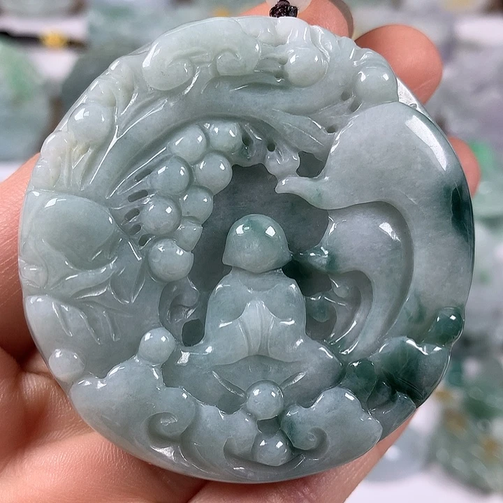 翡翠未镶嵌颈饰悟道福利两面工艺福利