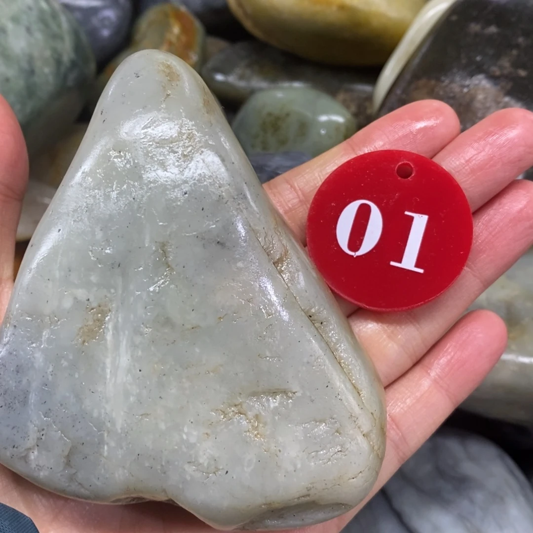 未镶嵌和田玉（糖玉）挂件