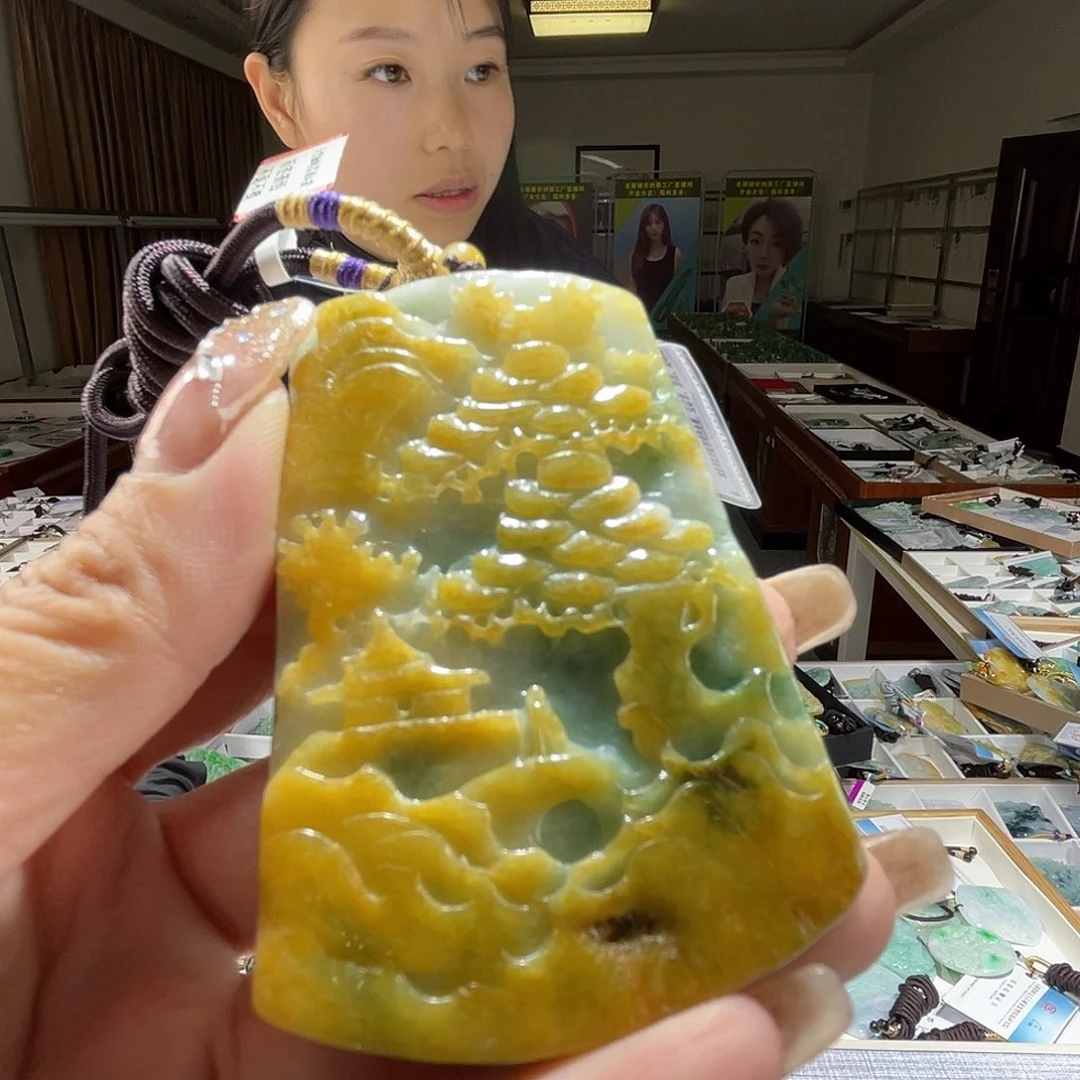 翡翠未镶嵌颈饰一