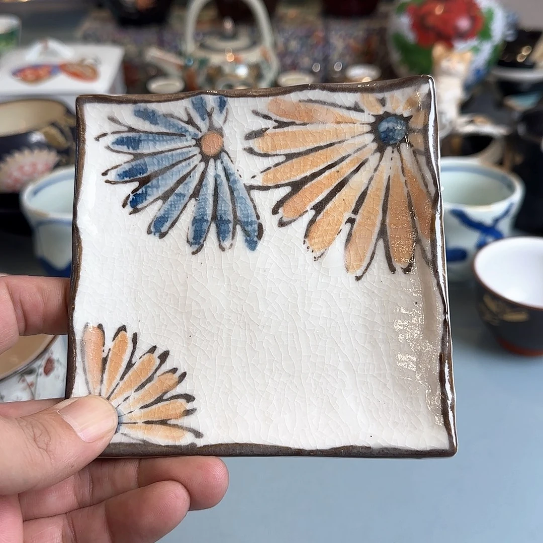 茶盏在家门口吃着呢就可以