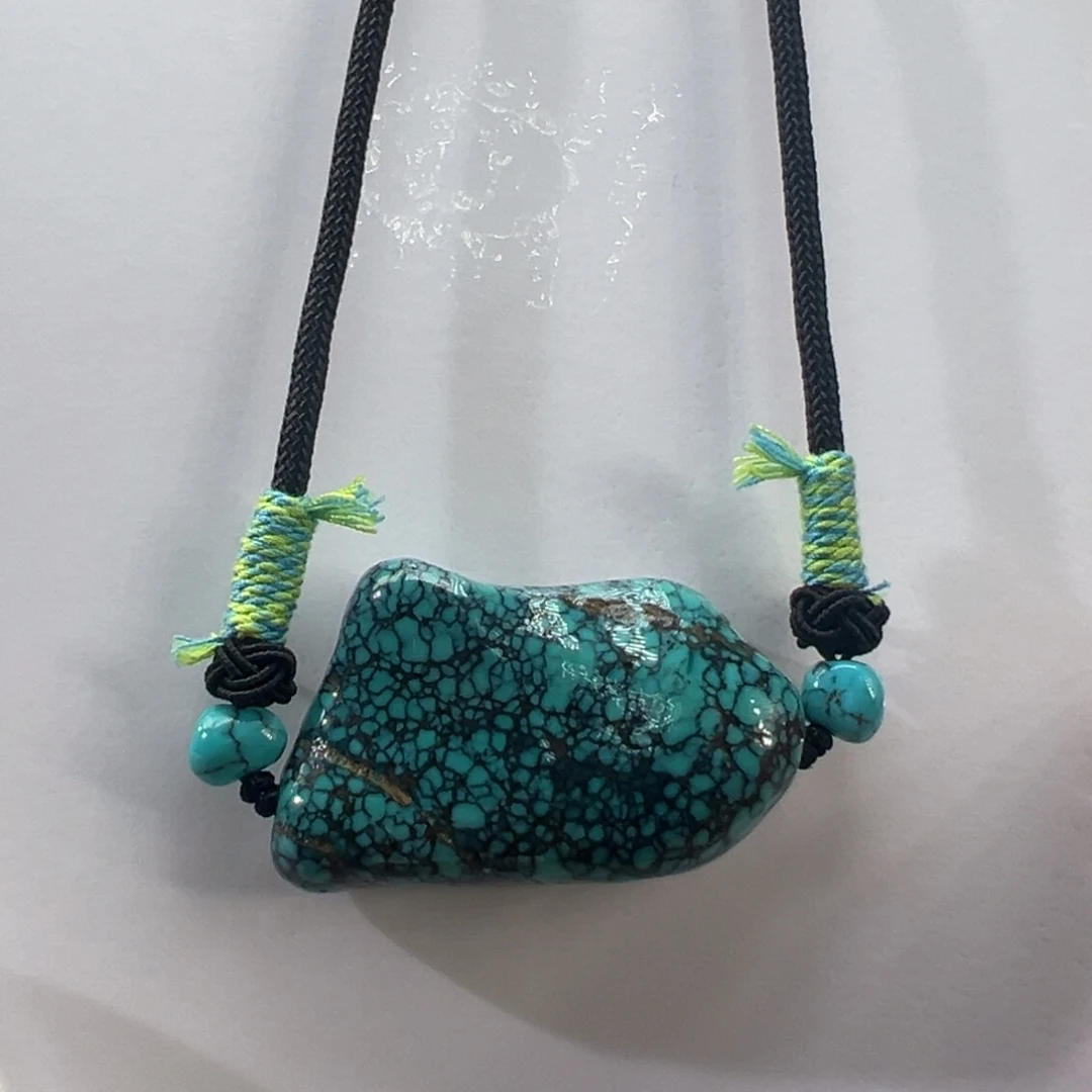 绿松石未镶嵌挂件