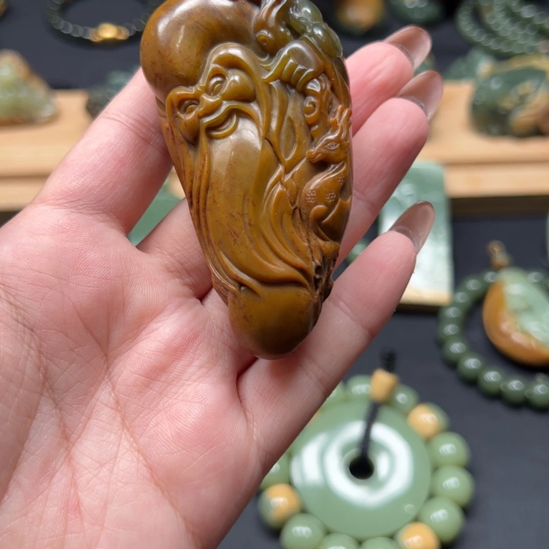 *****岫岩河磨玉（透闪石质玉）未镶嵌颈饰