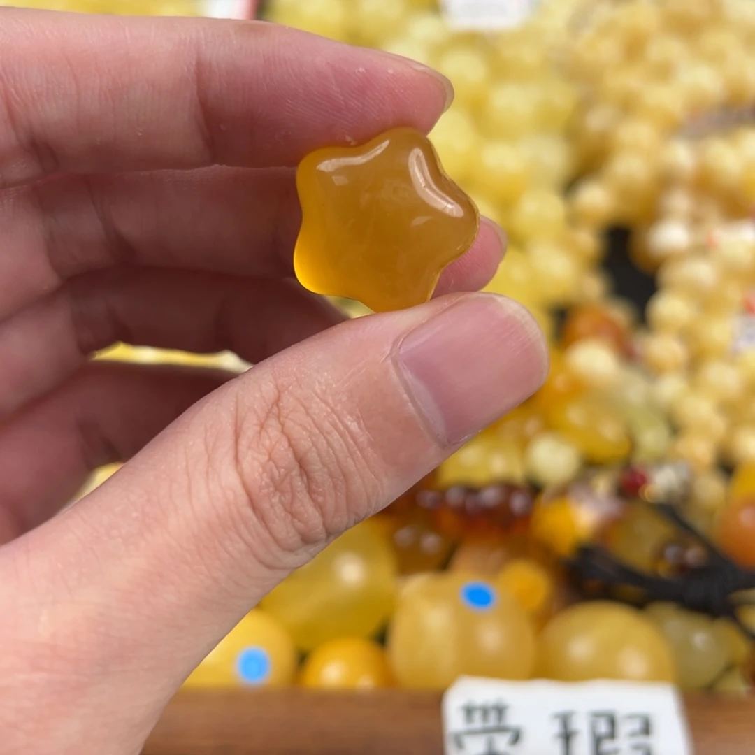 琥珀未镶嵌珠宝奇石