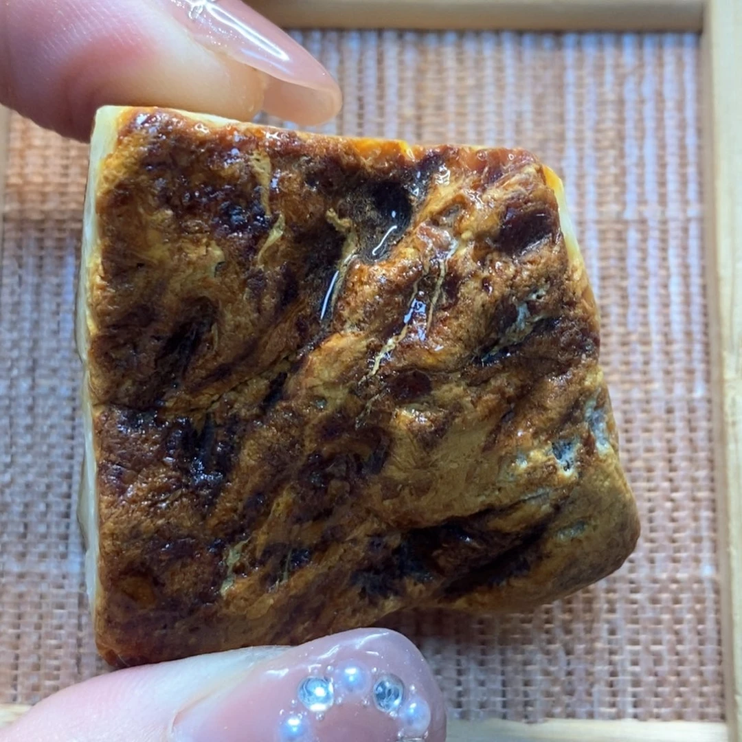 定制琥珀未镶嵌陈