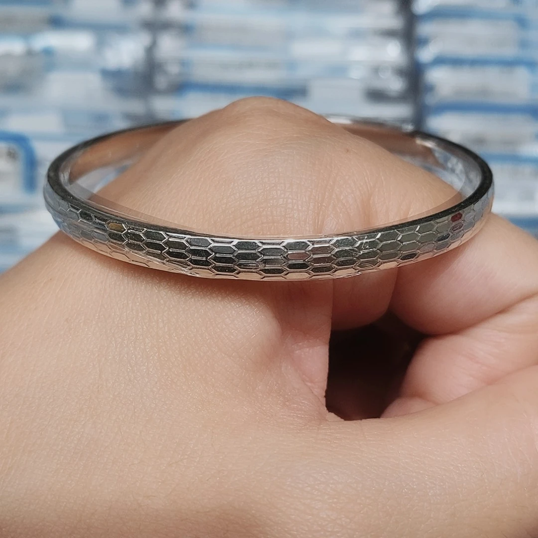 无足银灵蛇的手镯58