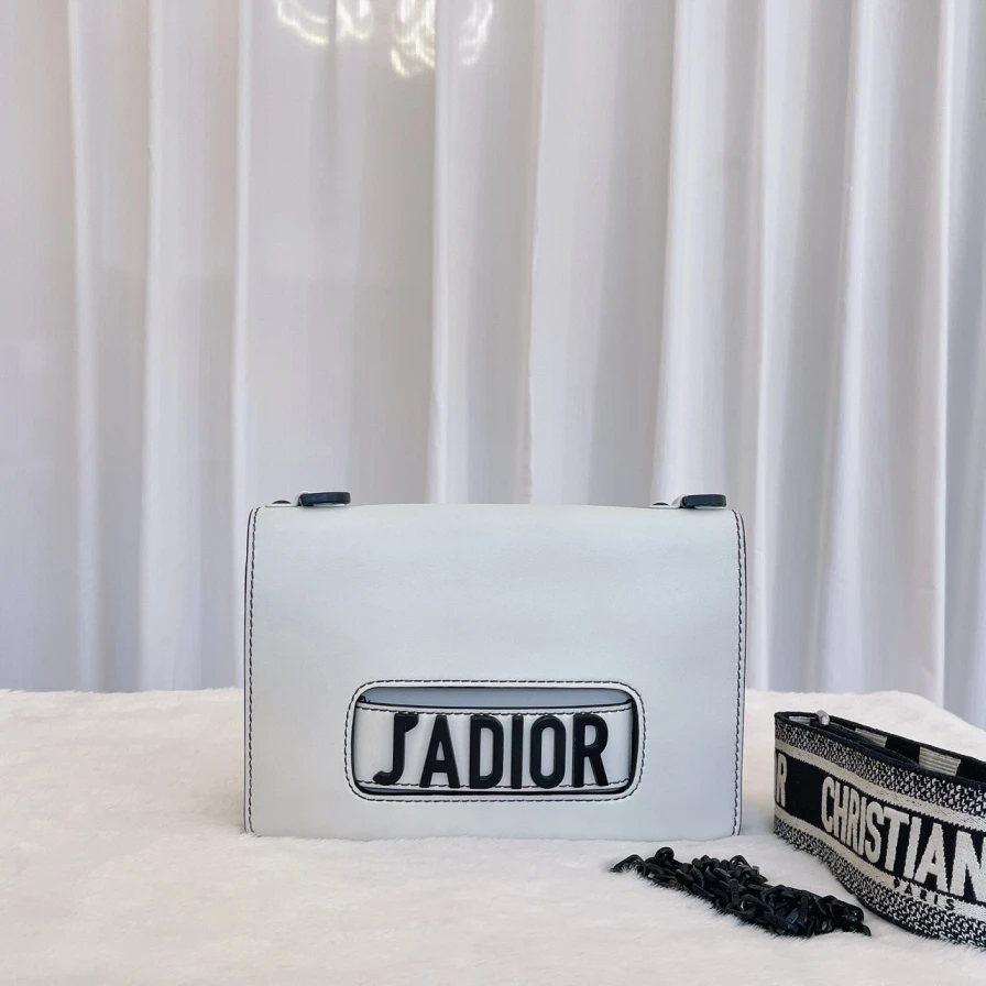 Dior/迪奥 白色单肩包双肩带底25  B30