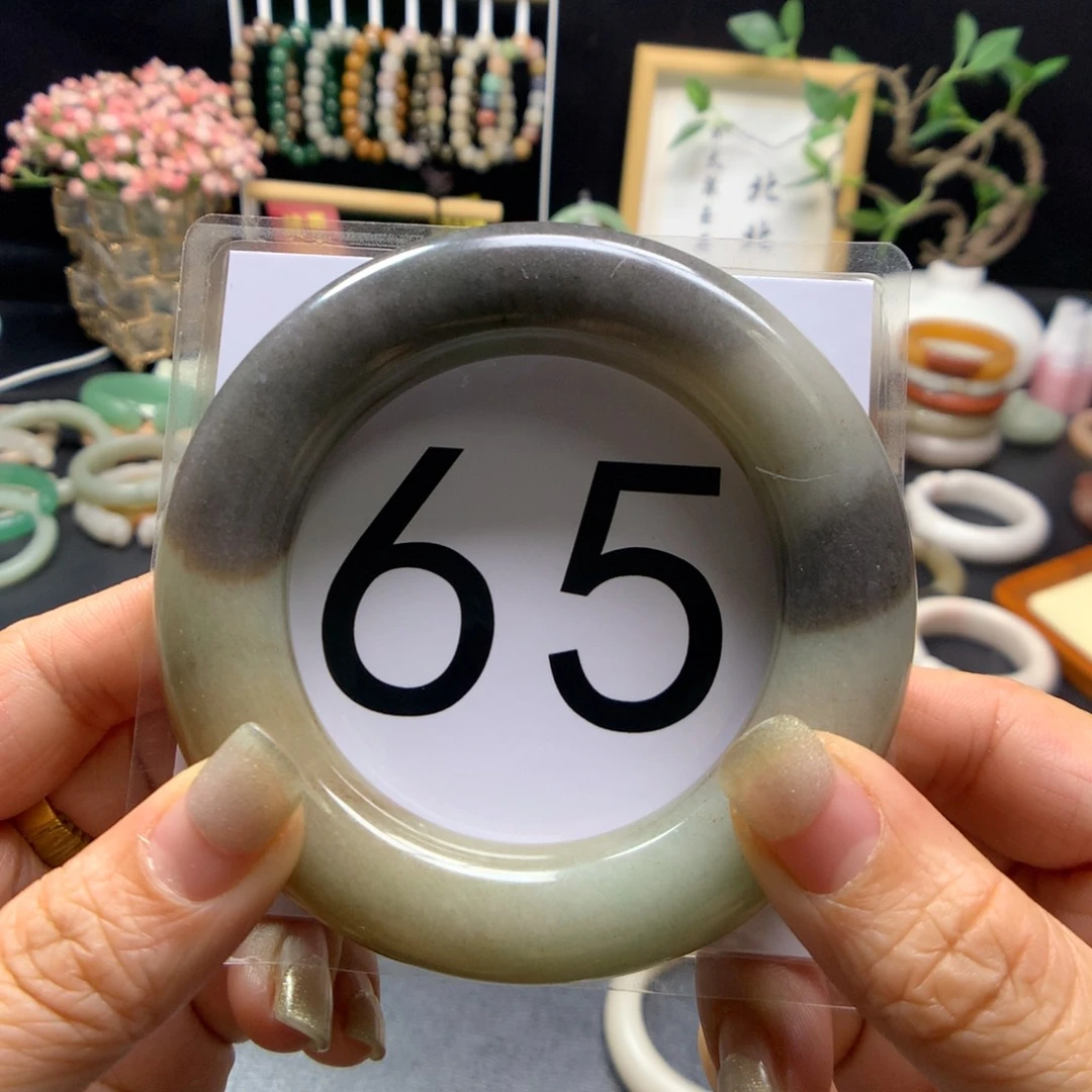 石英质玉手镯未镶嵌车****^