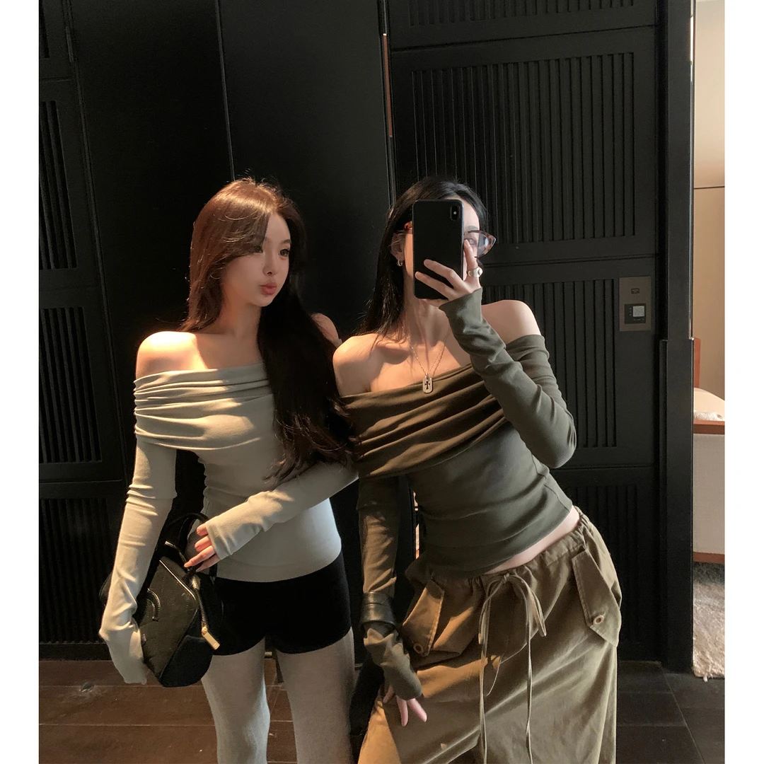 区区欧阳  一字肩长袖T恤女春季辣妹修身显瘦露肩上衣内搭打底衫