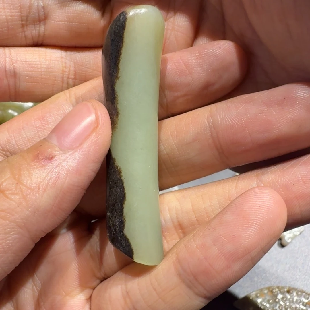 未镶嵌和田玉挂件岳*