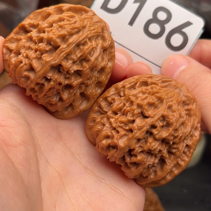 吊坠文玩核桃186南疆44