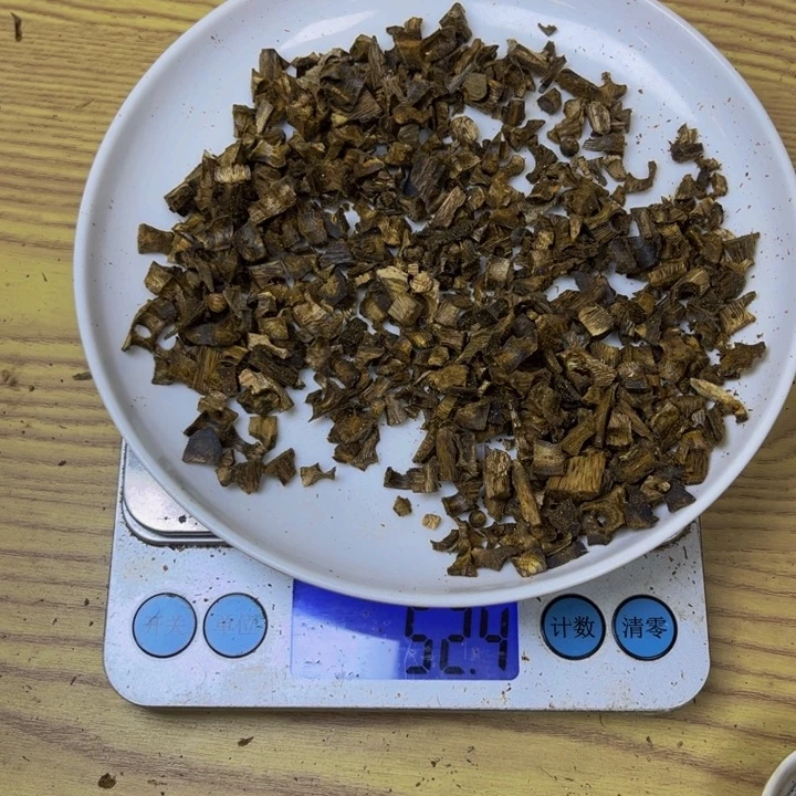 自***在沉香沉香碎屑张勺子52 克