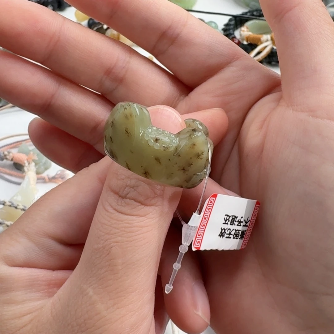 和田玉未镶嵌颈饰19