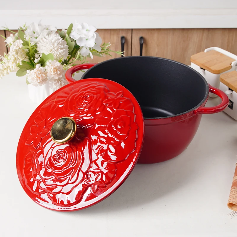 （微瑕）小幸福25cm珐琅浮雕系列铸铁汤锅炖锅燃气灶通用