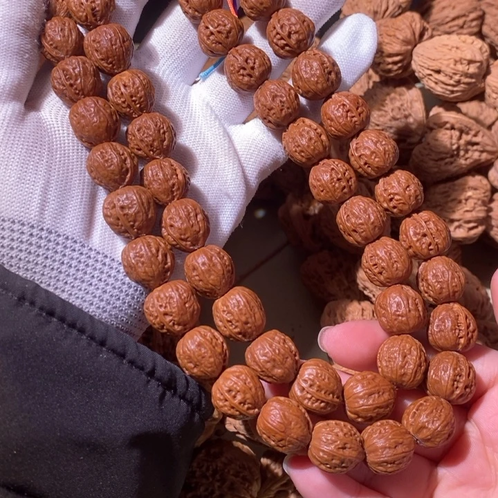 手串文玩核桃……32