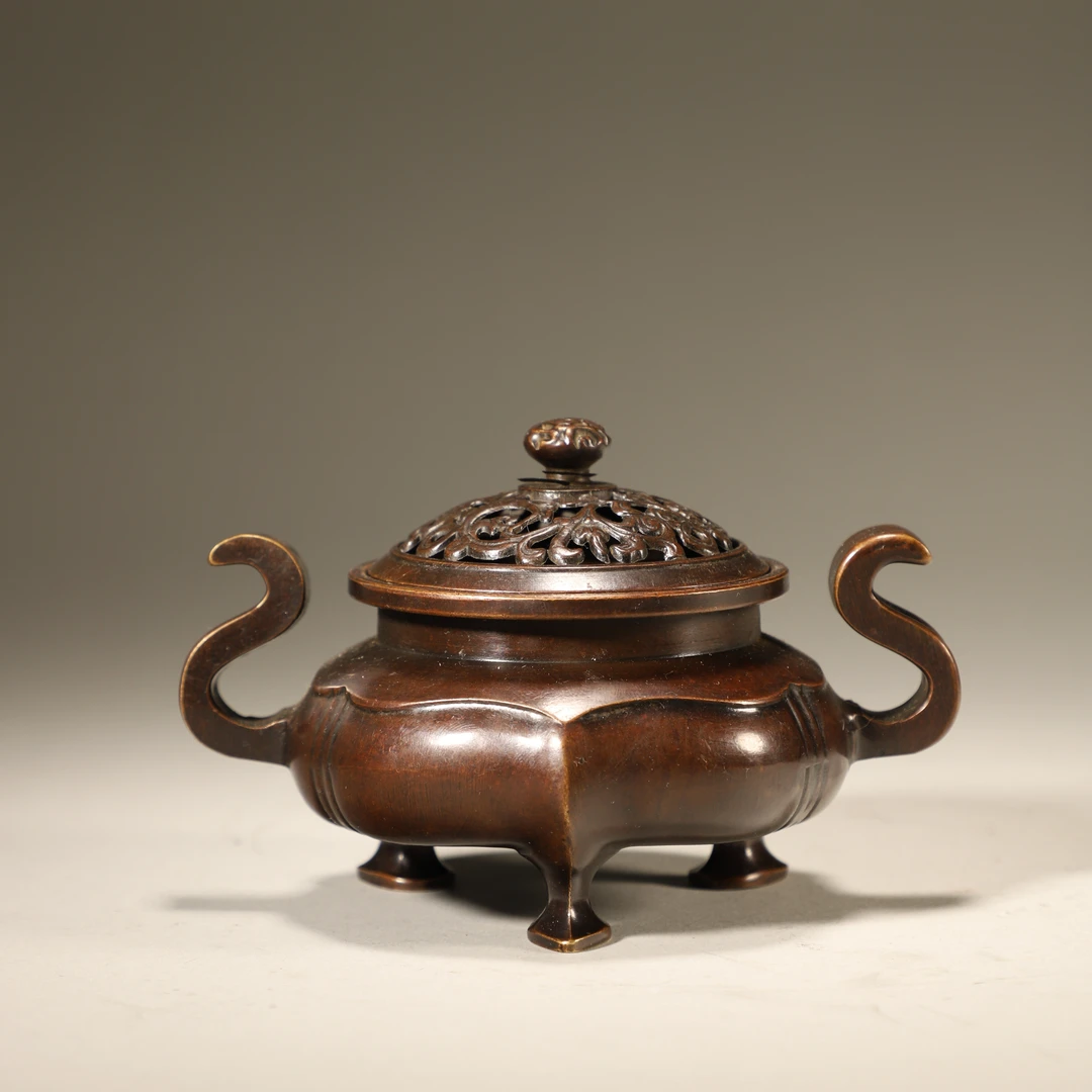 Lot03清代 朝冠耳三足熏炉