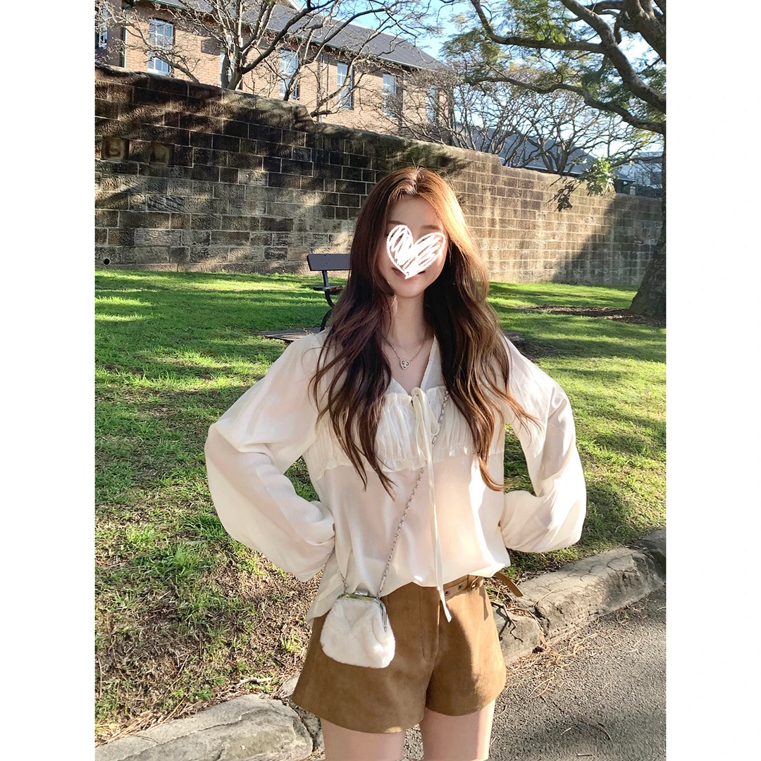 假日情书 胸口褶皱休闲百搭宽松V领衬衫Y3631