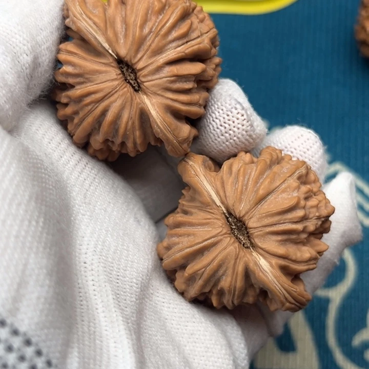 奥***牛木质41全品四座 文玩核桃