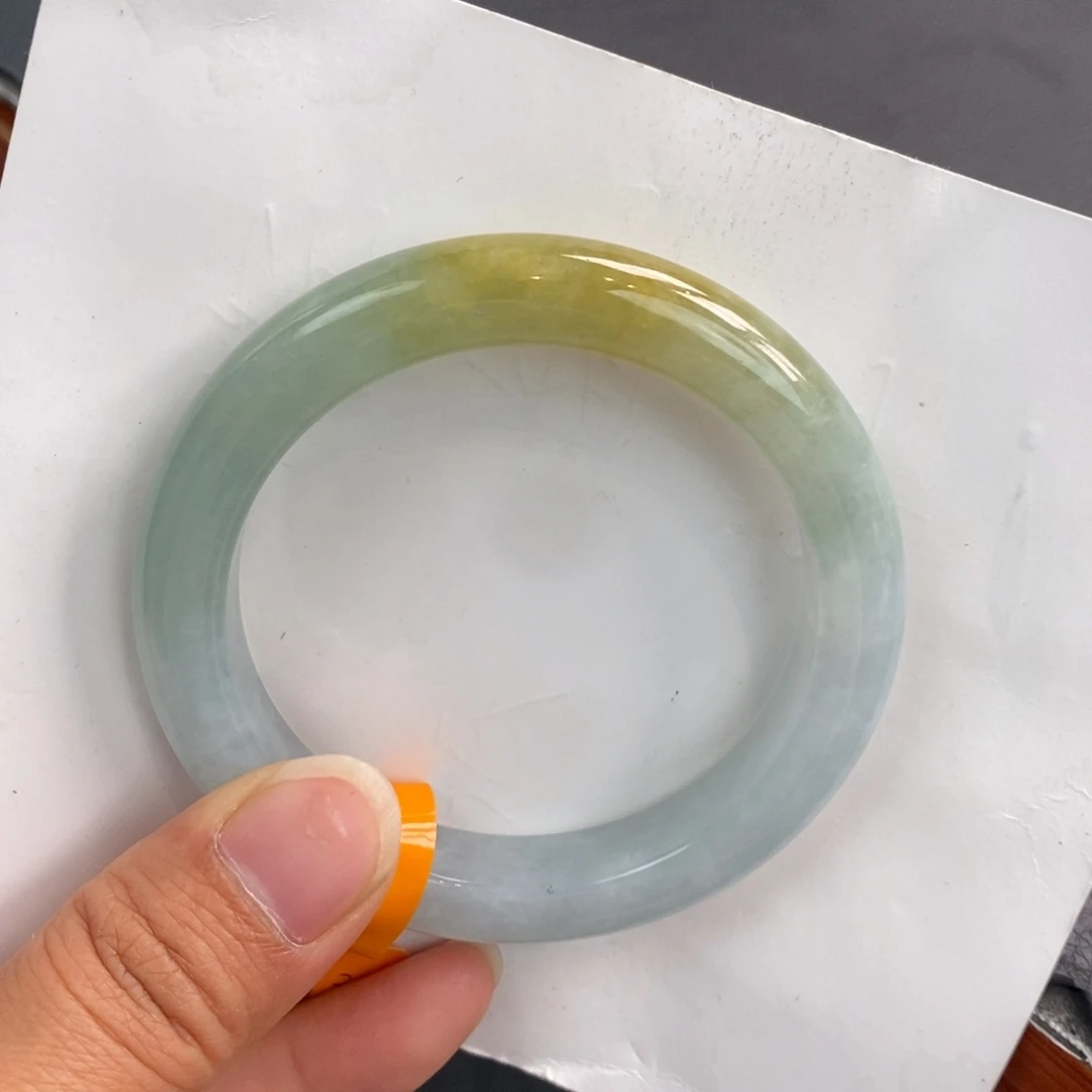 翡翠手镯未镶嵌缅甸翡翠