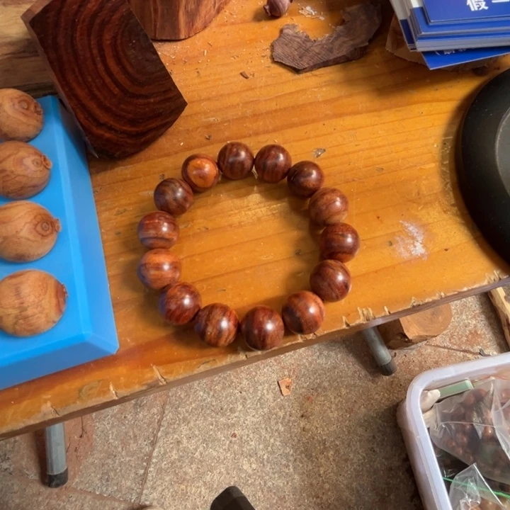 啦***饿黄花梨/降香黄檀把件