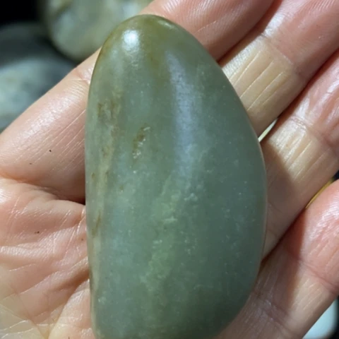 和田玉未镶嵌把件7