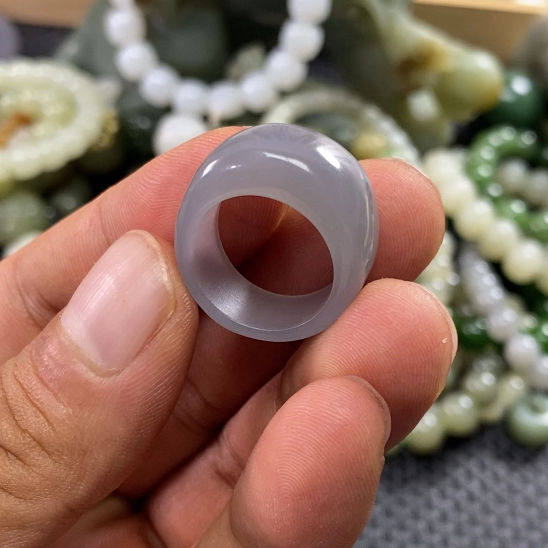 じ****未镶嵌手链和田玉