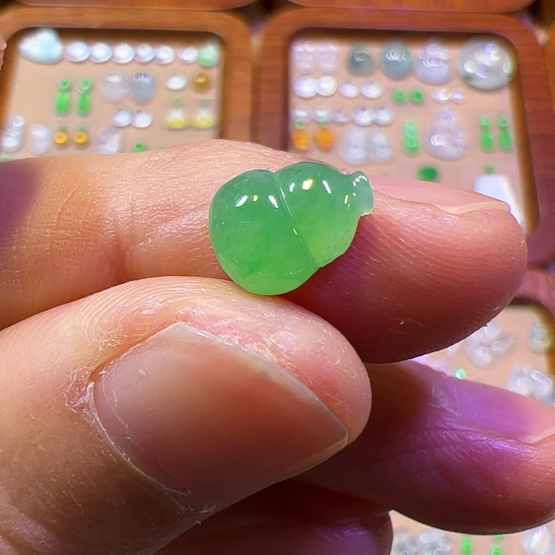 定制翡翠未镶嵌翡翠