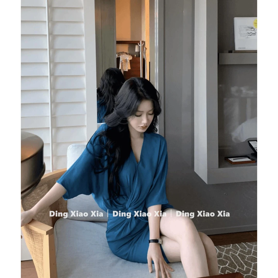 大尺码蓝色V领洋装女夏季纯欲风性感辣妹气质修身显瘦收腰包臀裙