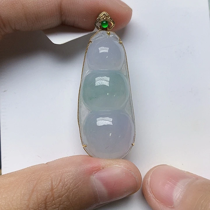 颈饰18K金镶嵌翡翠天然翡翠