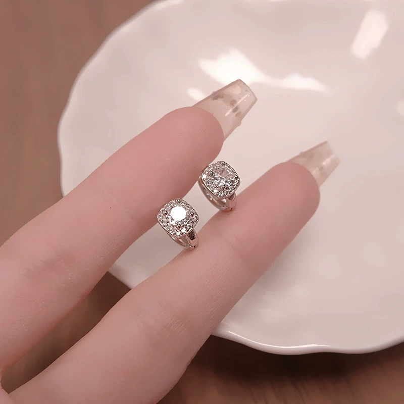S925银针新款小众精致方形锆石耳环百搭耳扣时尚轻奢耳圈耳饰气质