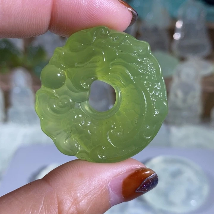 岫玉吊坠未镶嵌吊坠