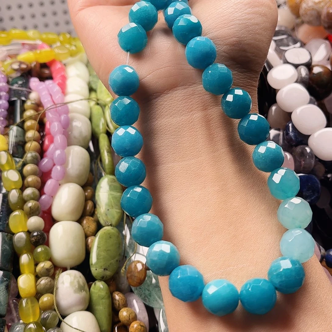 石英质玉珠宝奇石未镶嵌卡12切面