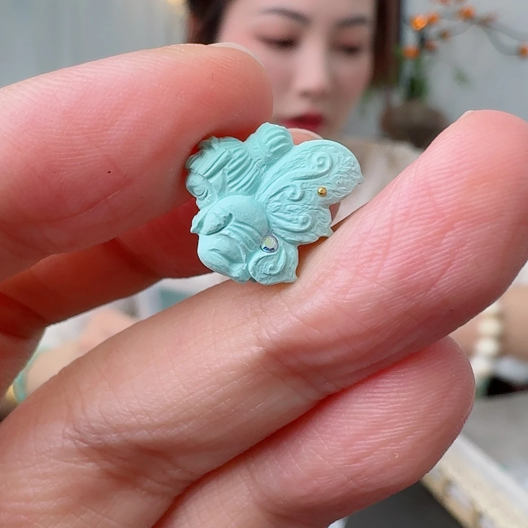 绿松石未镶嵌珠宝奇石