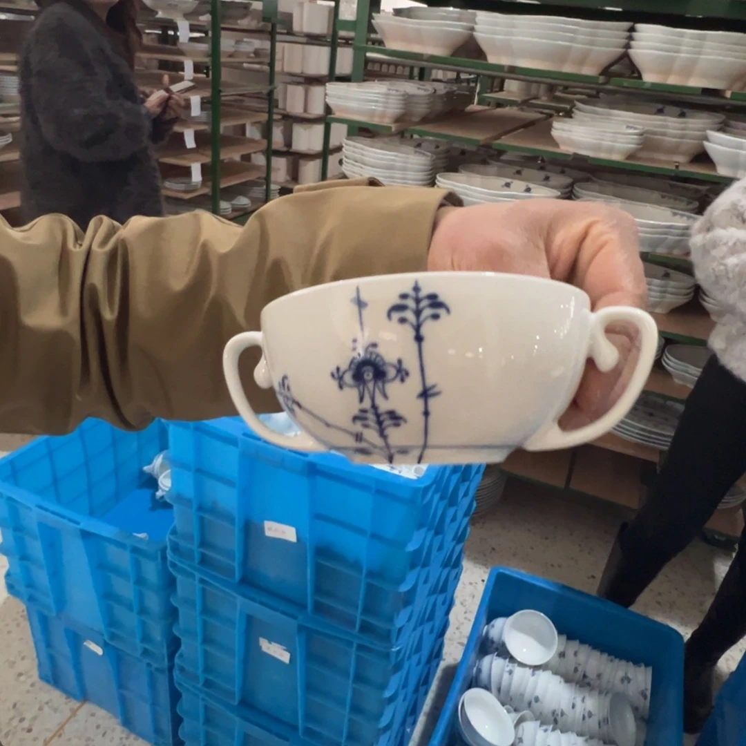 碟五花马 千金裘卖它