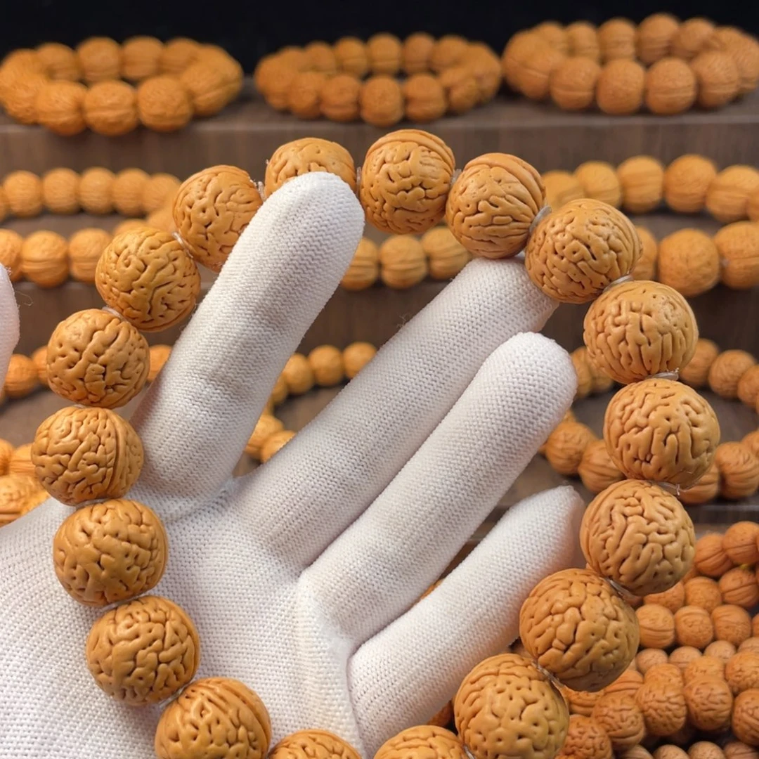 吊坠桃核金鱼肚福利