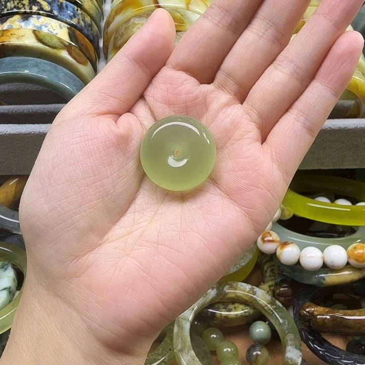 蛇纹石玉未镶嵌岫玉蛇纹石手镯