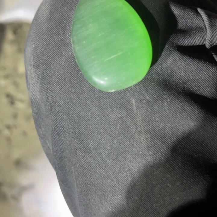 透闪石质玉未镶嵌车挂