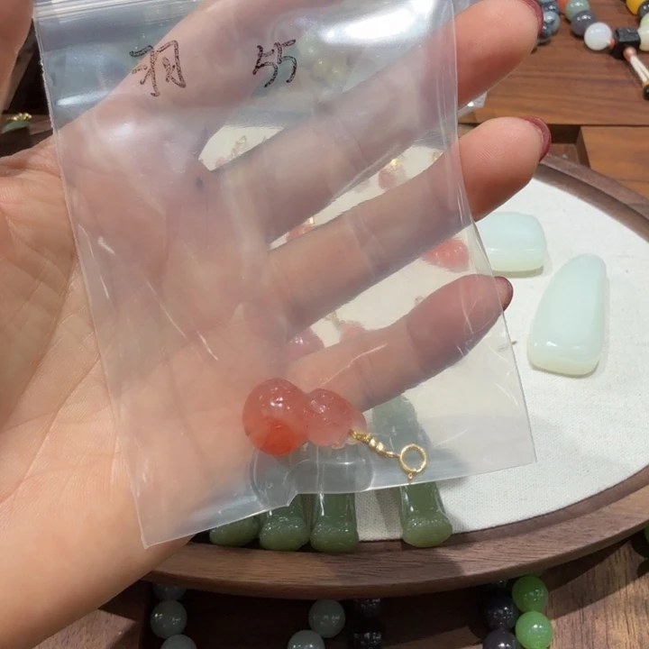 羽***和田玉未镶嵌手镯