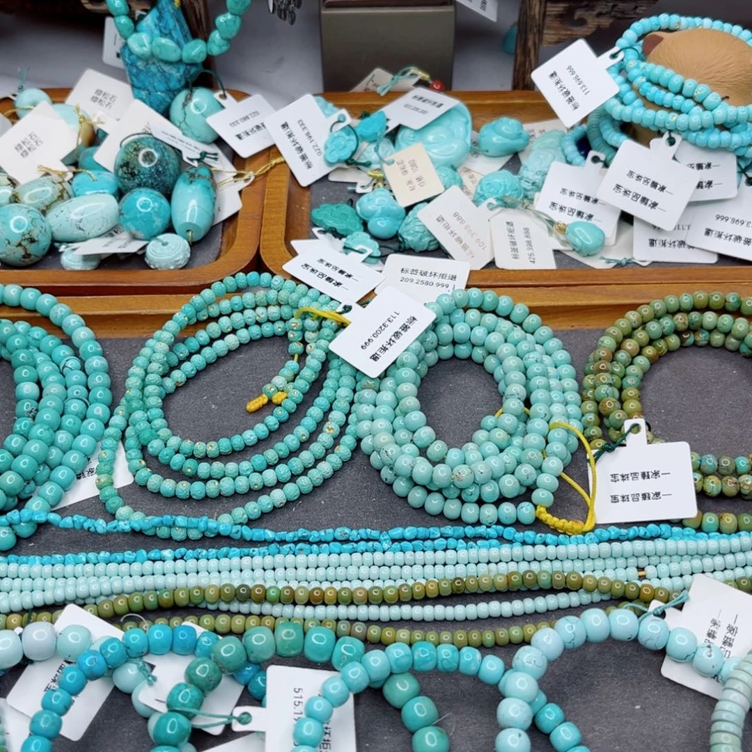 绿松石未镶嵌珠宝奇石