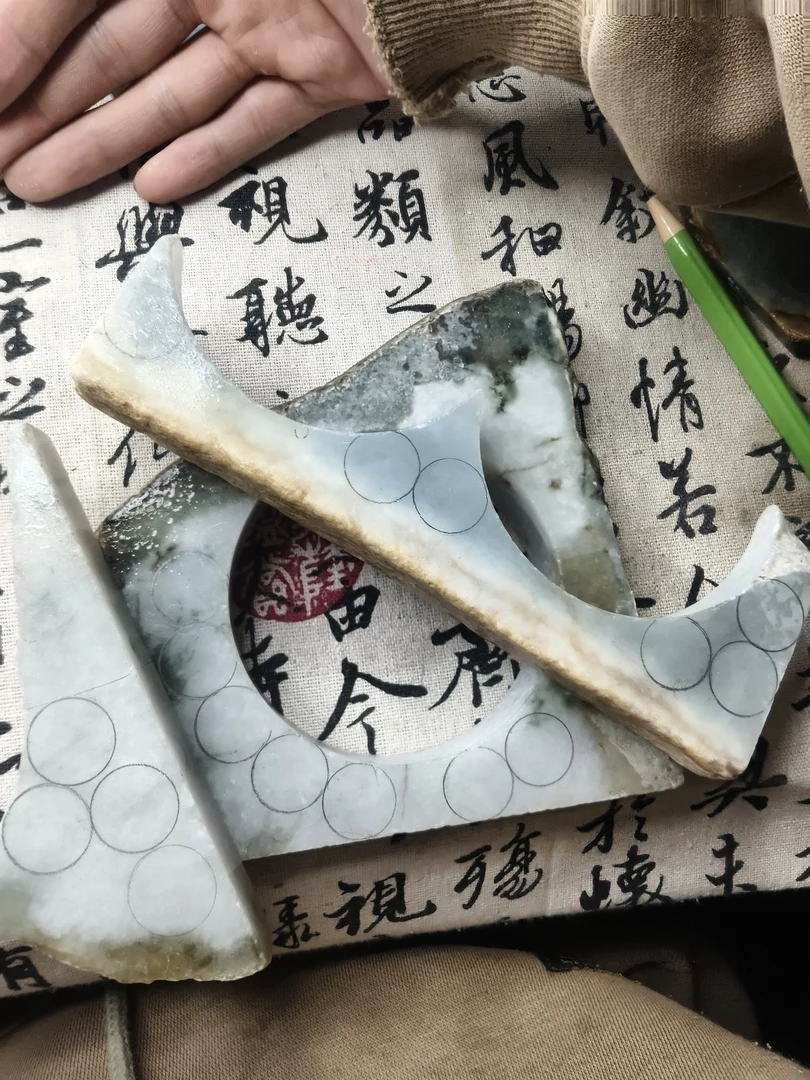 天然缅甸翡翠珠子定制