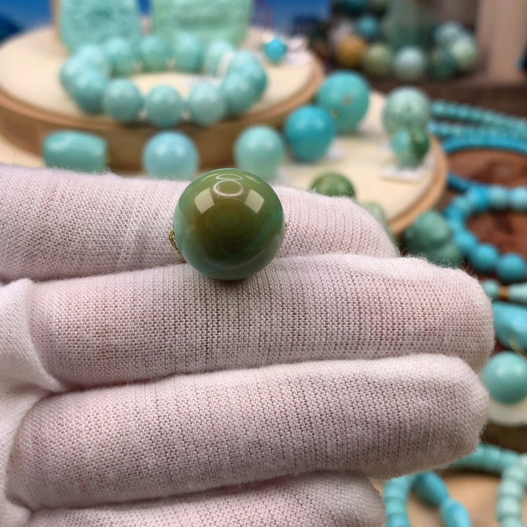 绿松石未镶嵌珠宝奇石15.8mm